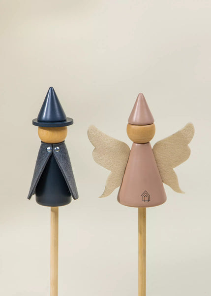 6 Wooden Puppets