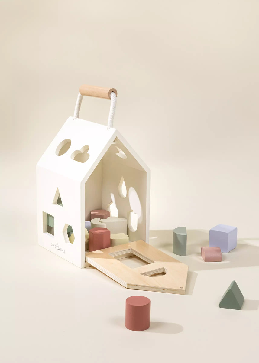 Wooden Shapes Sorting House – CLUBHOUSE kid & craft